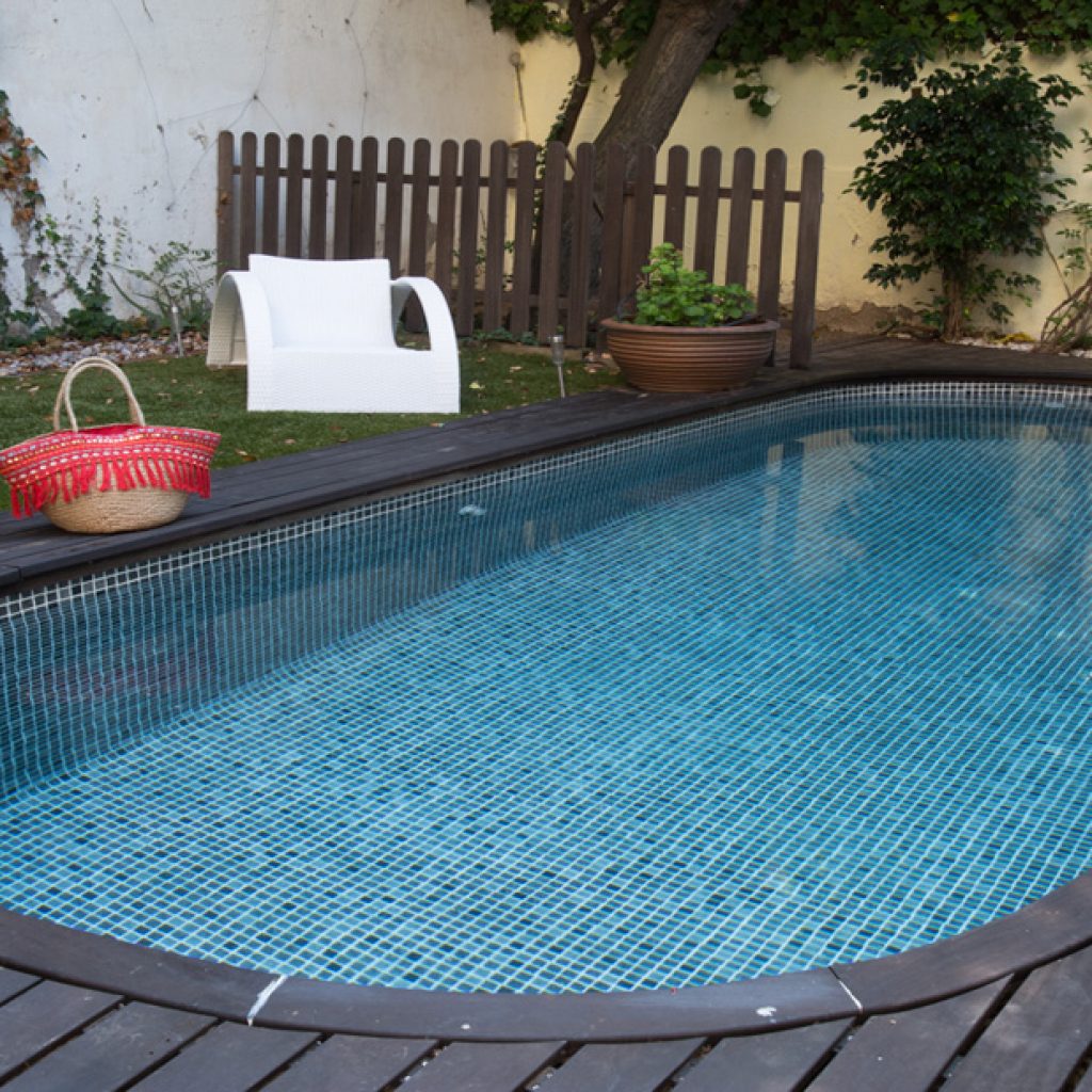RENOLIT ALKORPLAN  is the best reinforced membrane to line swimming pools